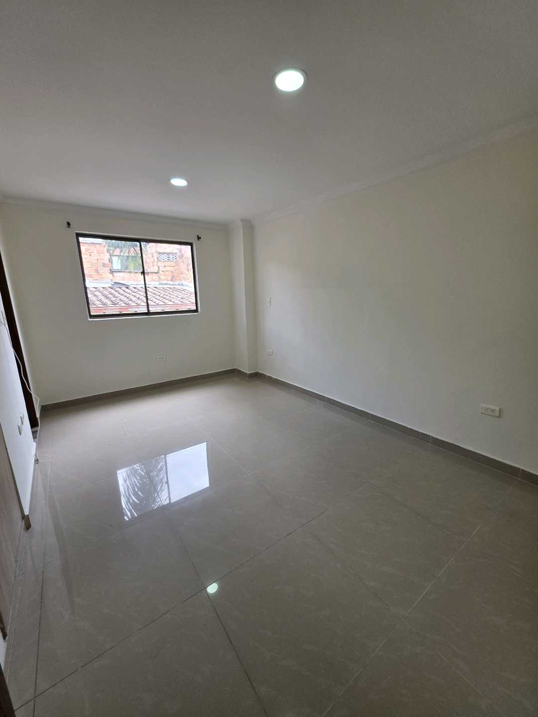 Arriendo apartamento calasanz