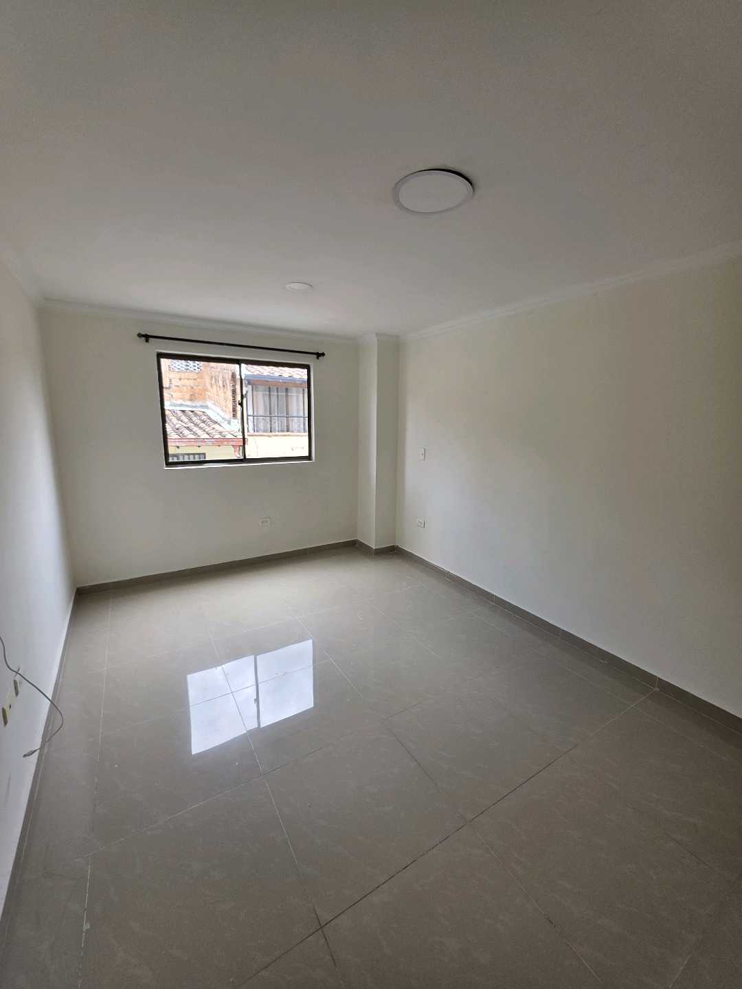 Arriendo apartamento calasanz