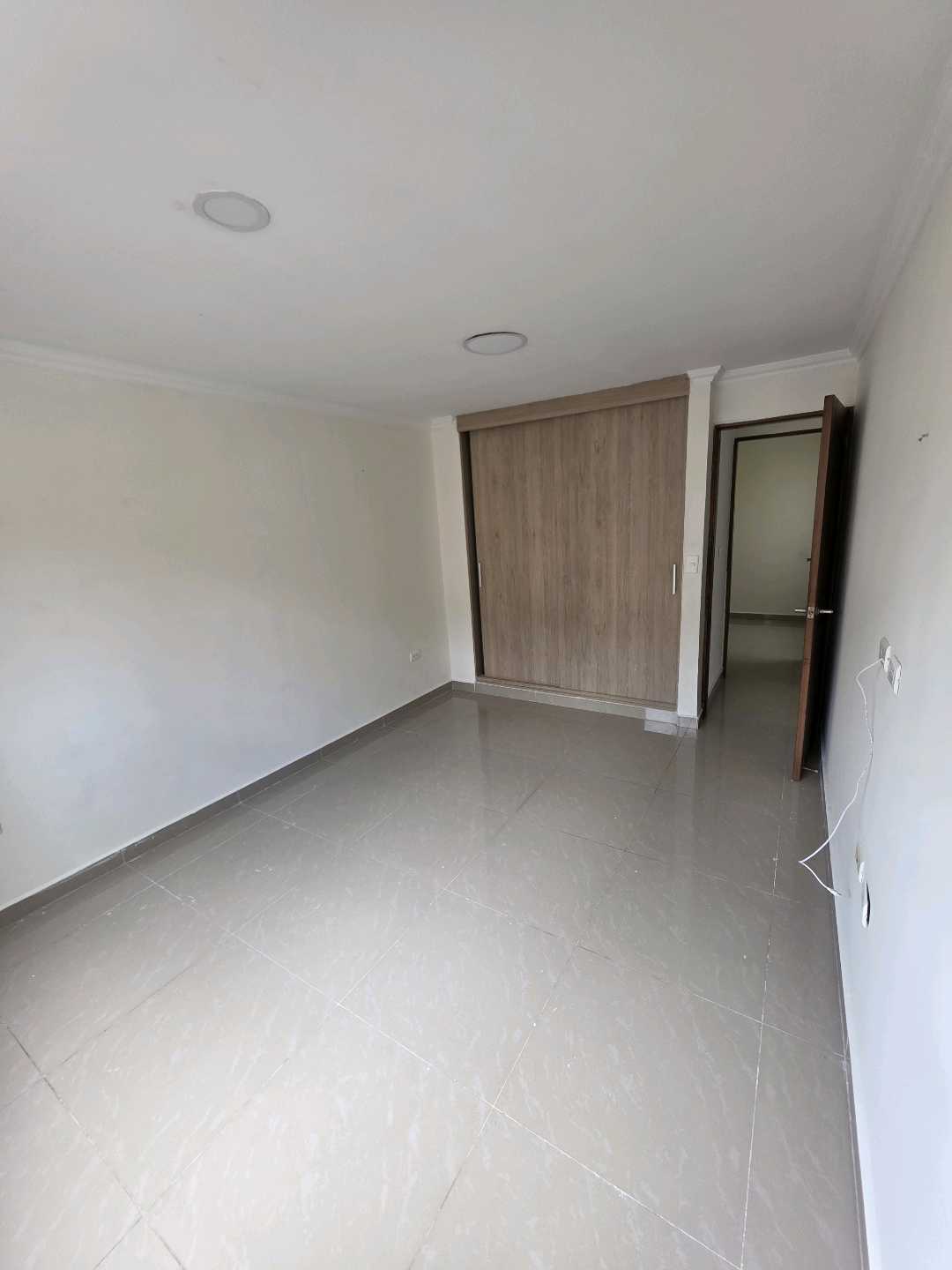 Arriendo apartamento calasanz