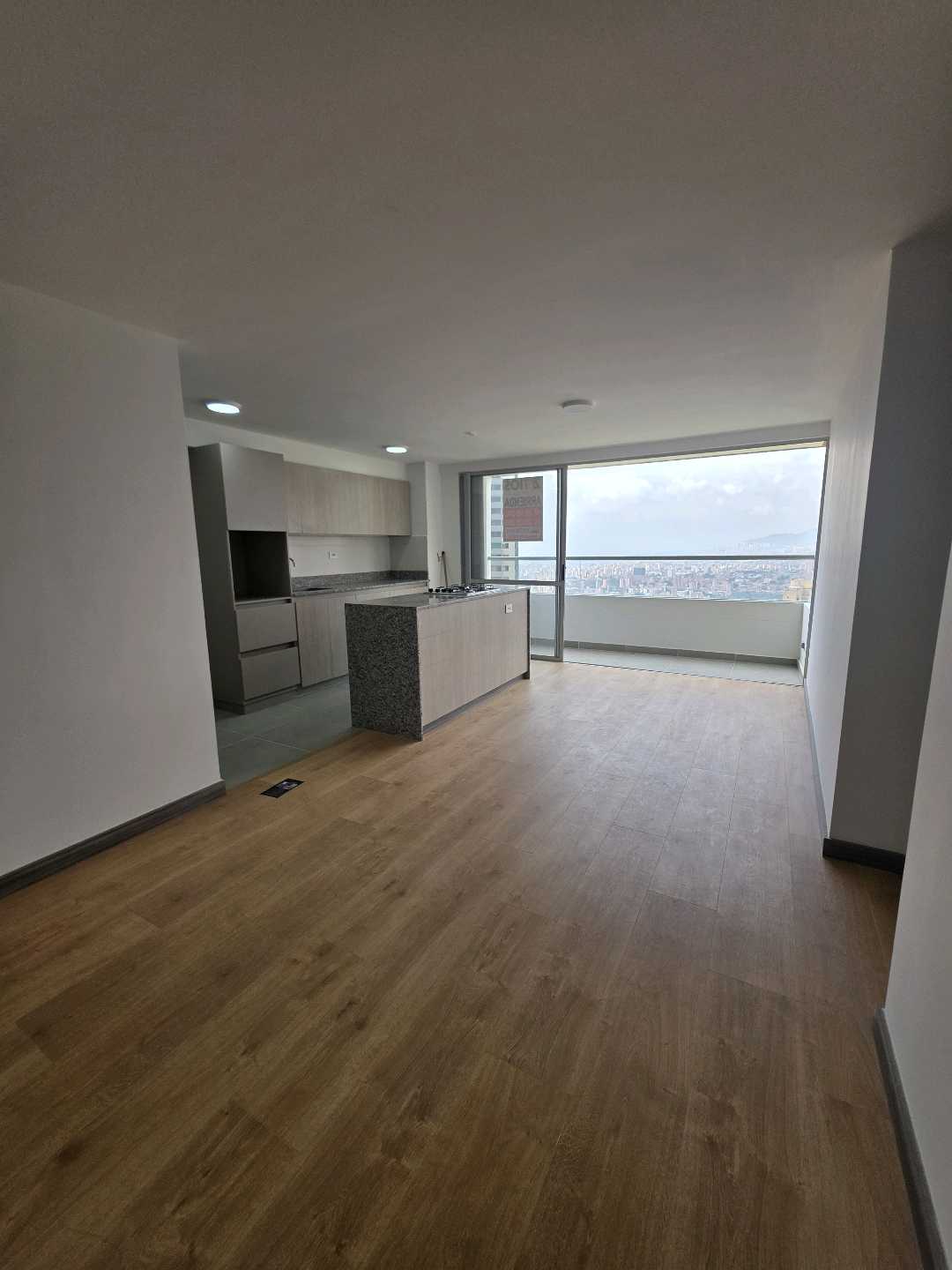 Arriendo apartamento calasanz