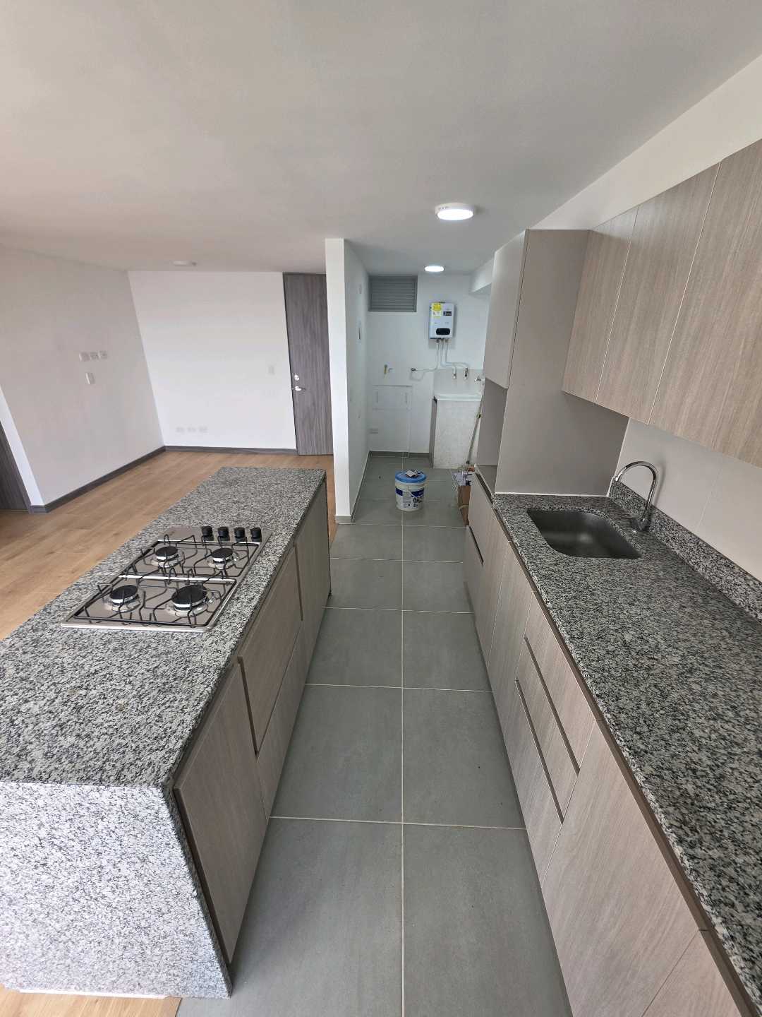 Arriendo apartamento calasanz