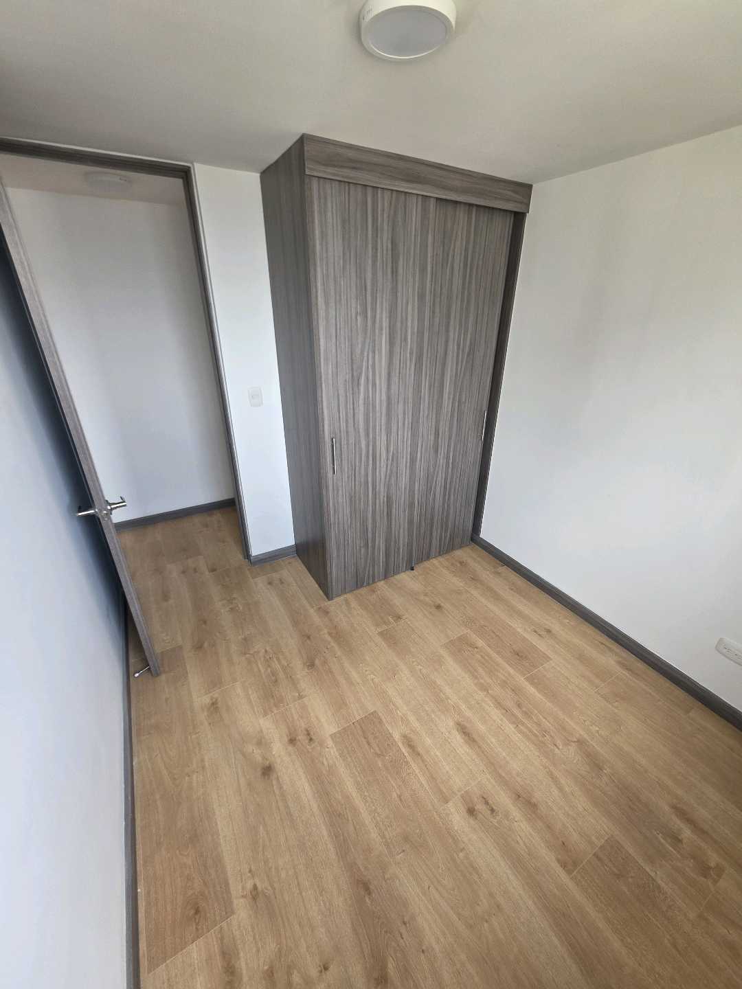 Arriendo apartamento calasanz