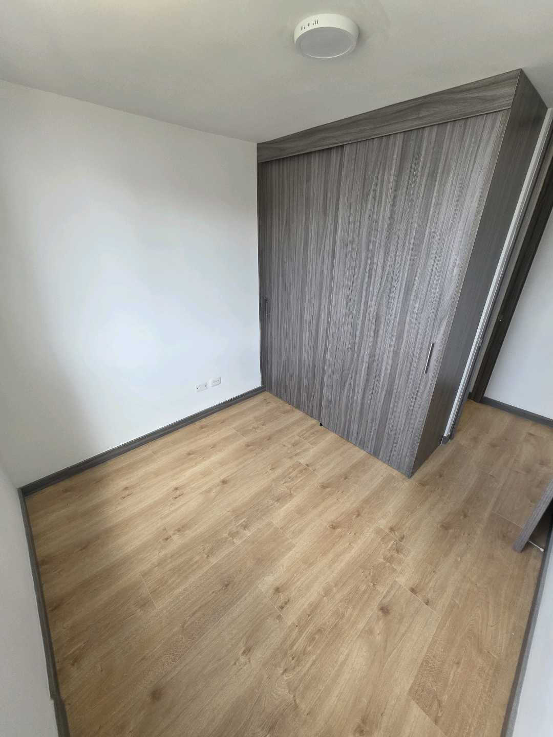 Arriendo apartamento calasanz