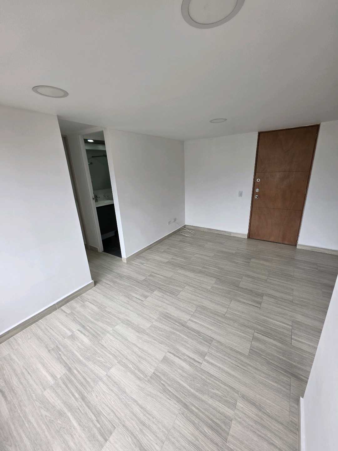 Arriendo apartamento calasanz