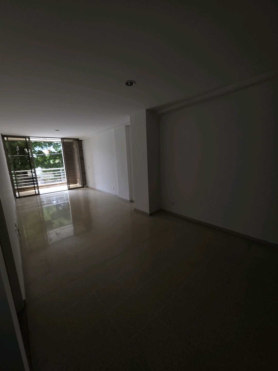 Arriendo apartamento calasanz
