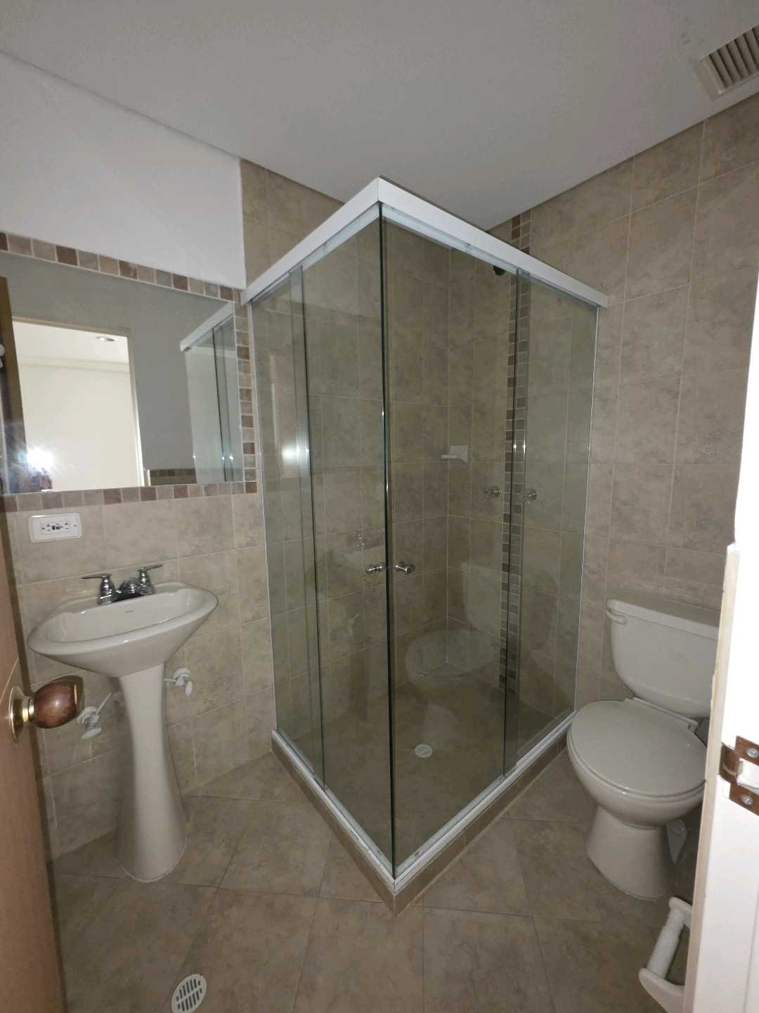 Arriendo apartamento calasanz