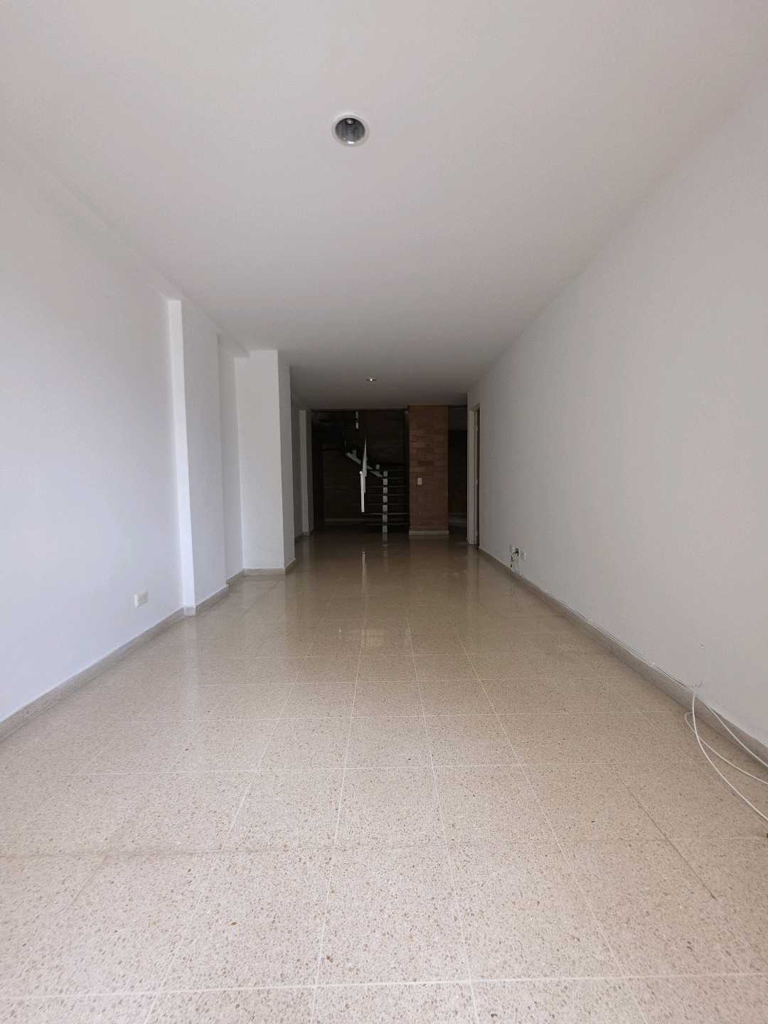 Arriendo apartamento calasanz
