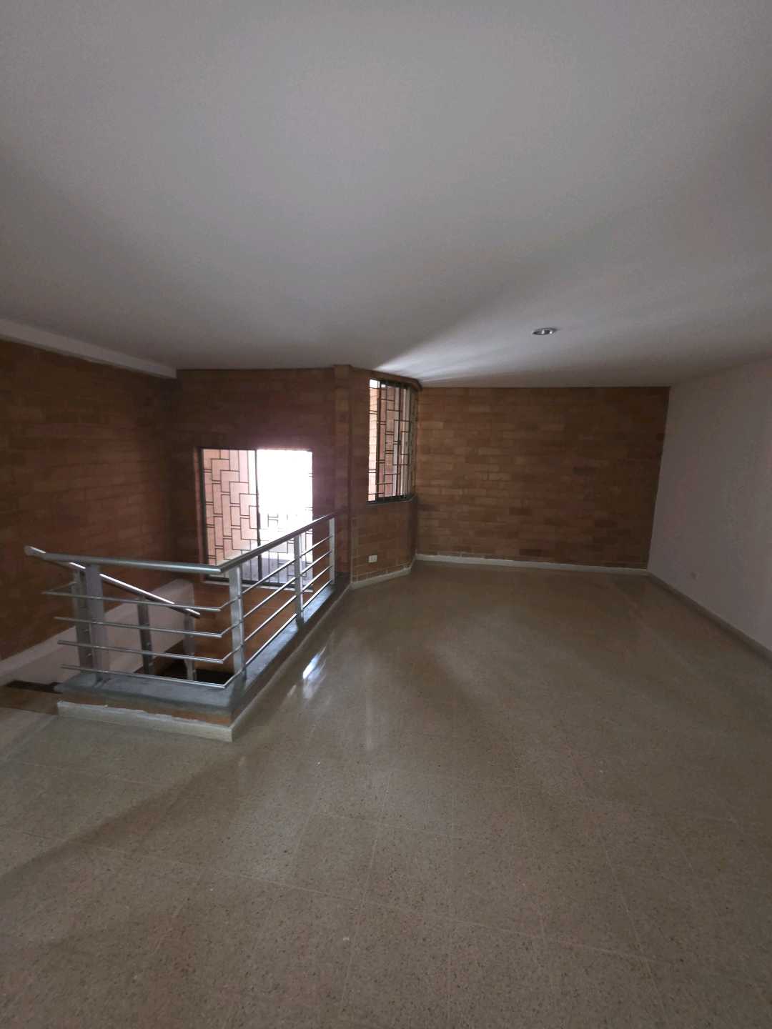 Arriendo apartamento calasanz