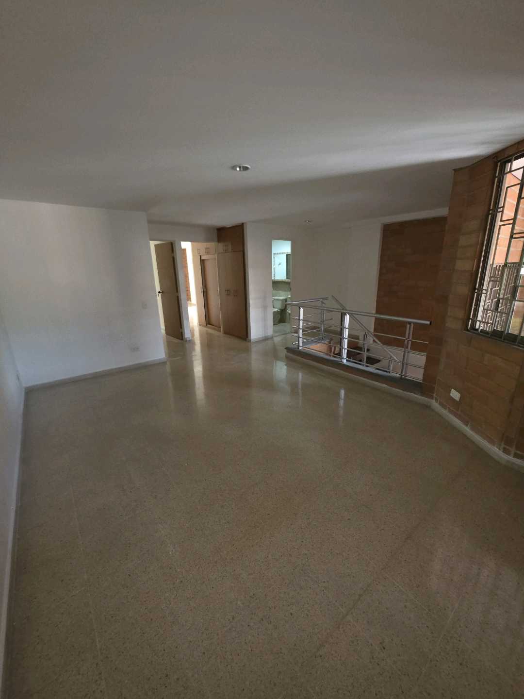 Arriendo apartamento calasanz