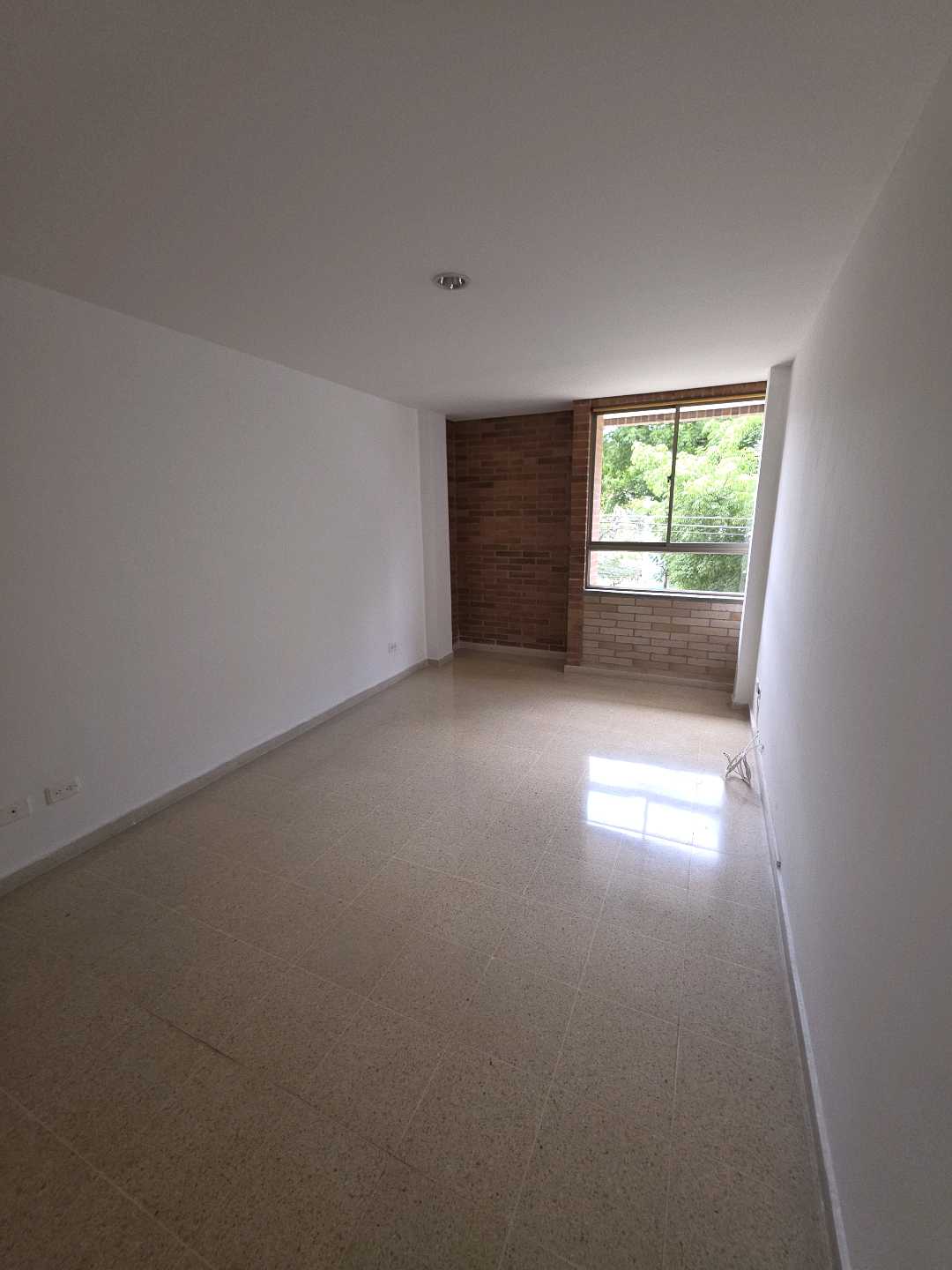 Arriendo apartamento calasanz