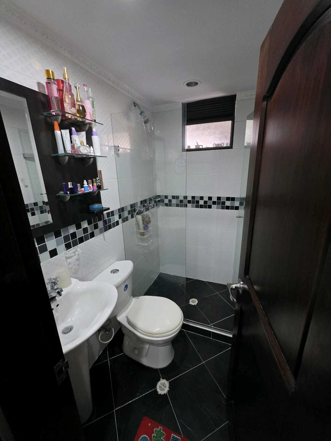 Arriendo apartamento calasanz