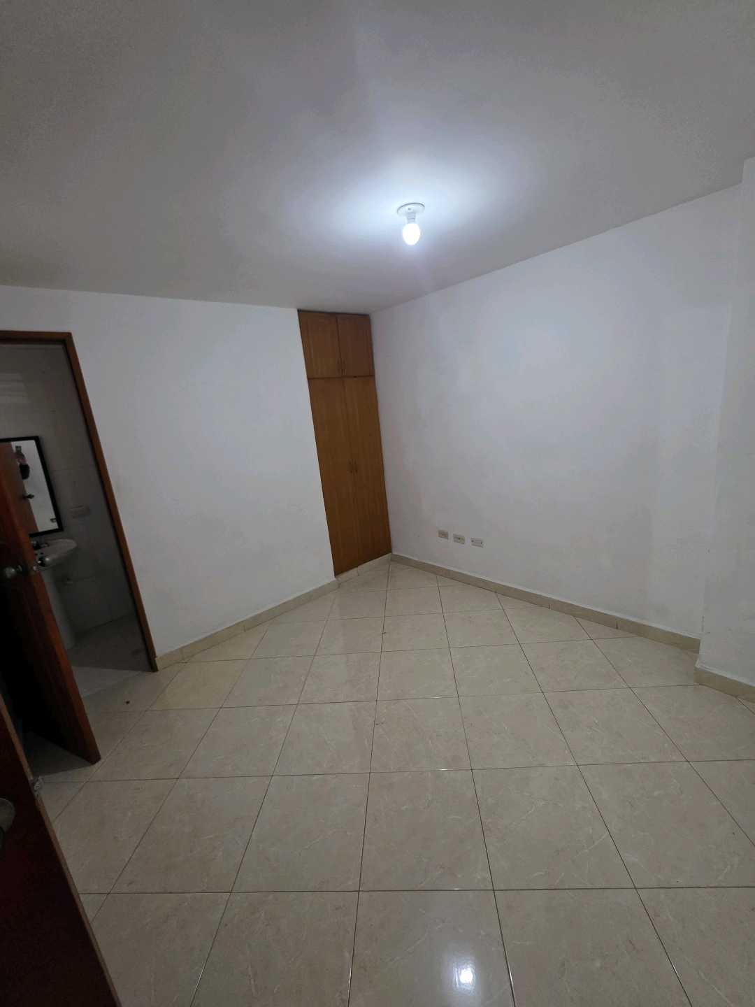 Arriendo apartamento calasanz