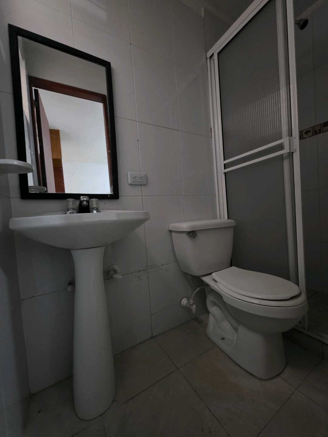 Arriendo apartamento calasanz