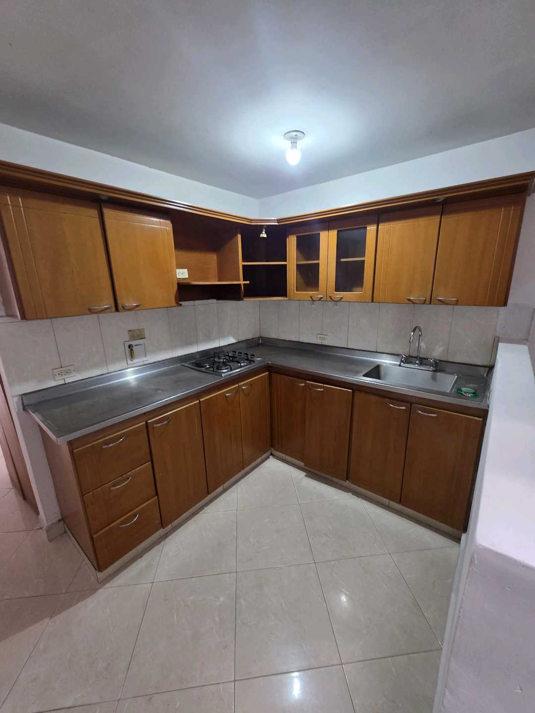 Arriendo apartamento calasanz
