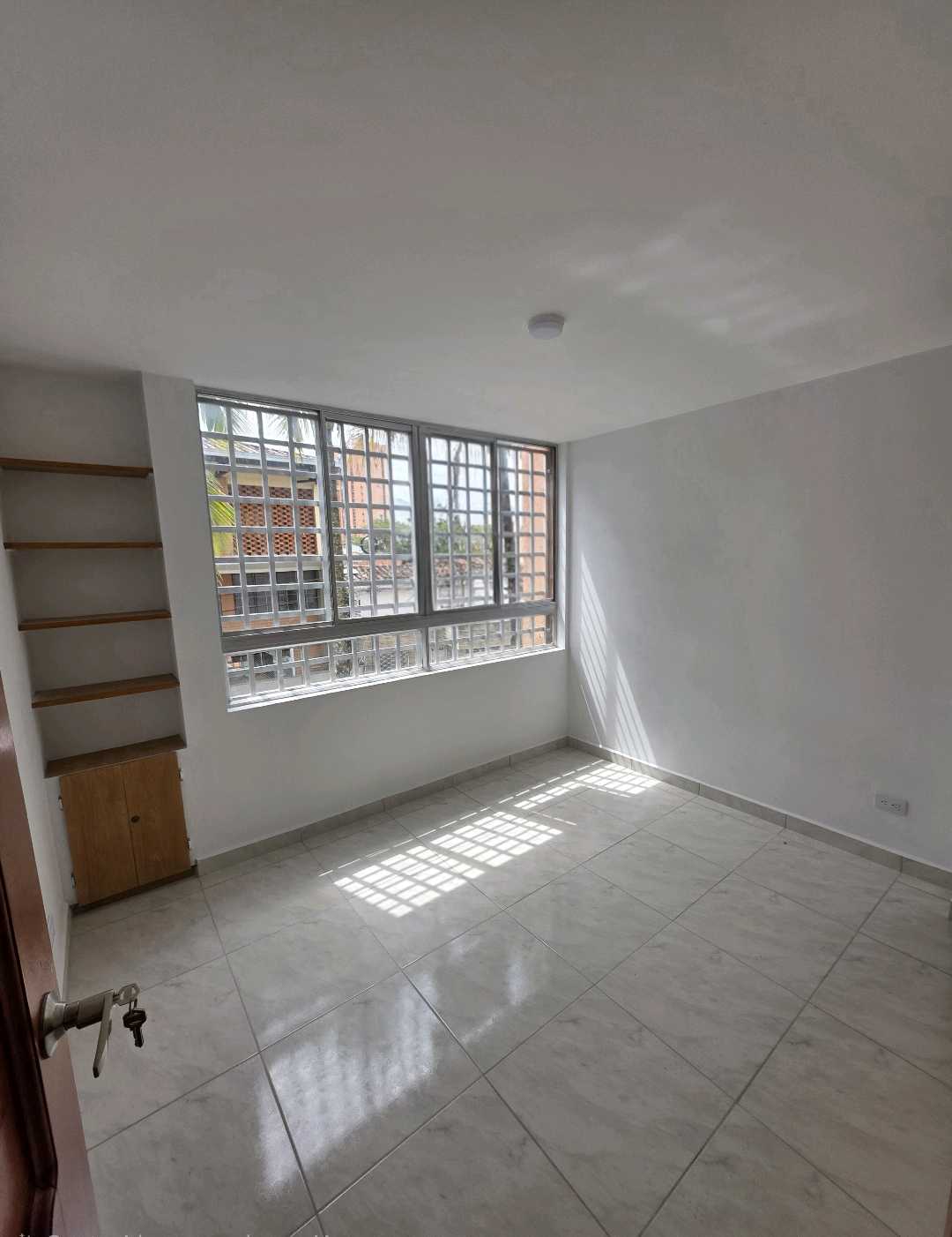 Arriendo apartamento calasanz