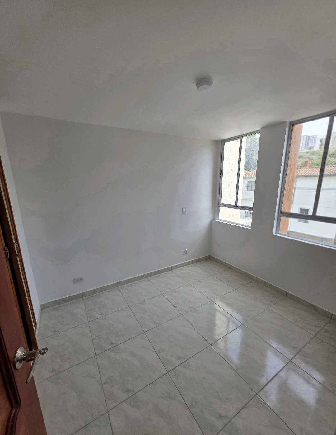 Arriendo apartamento calasanz