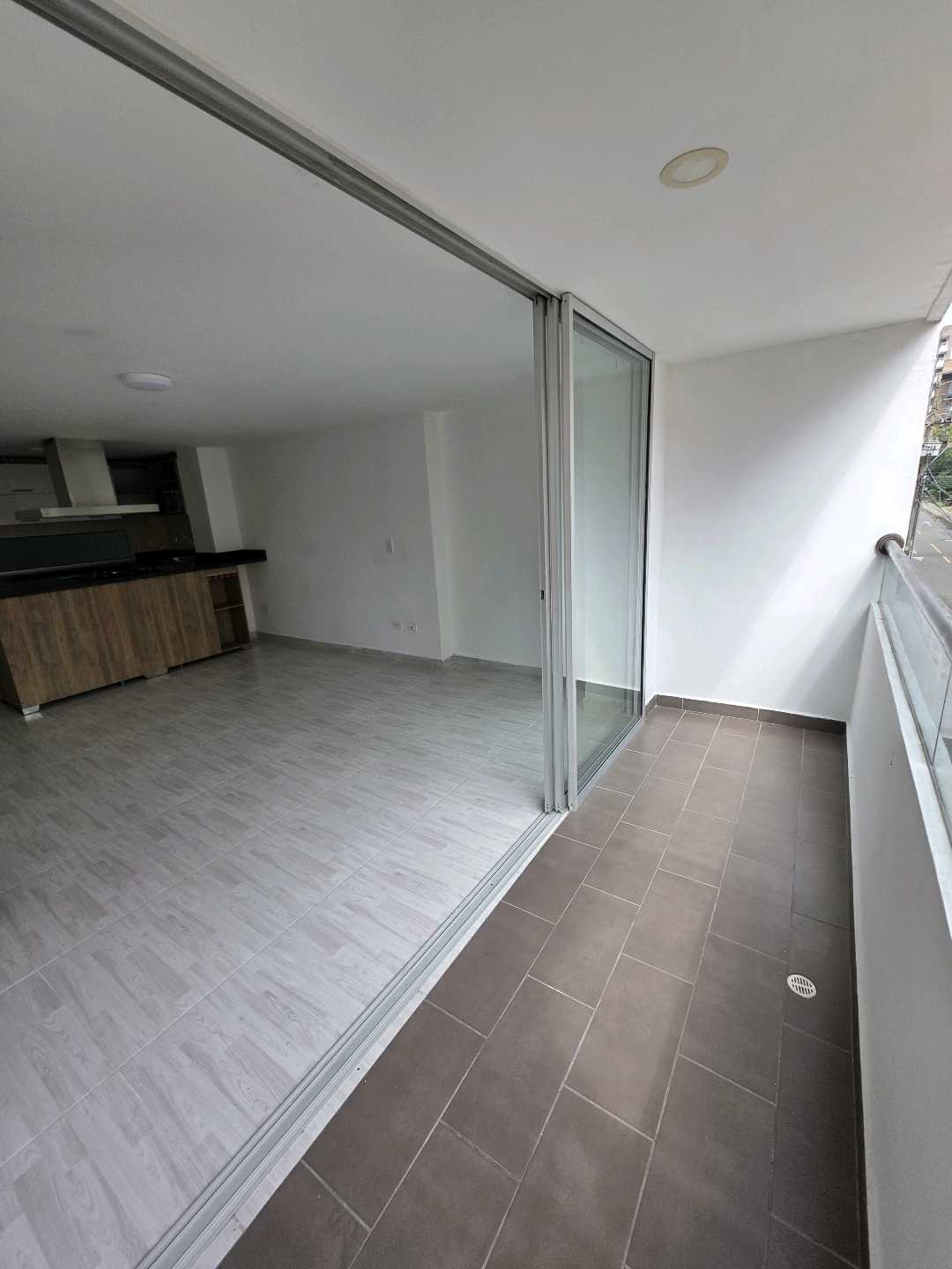 Arriendo apartamento castellana