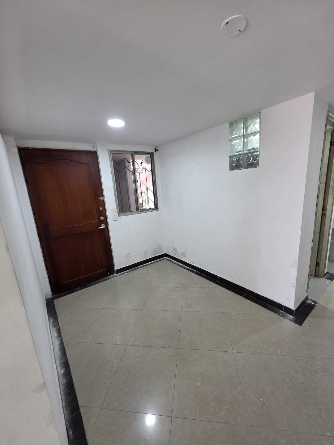 Arriendo apartamento castellana