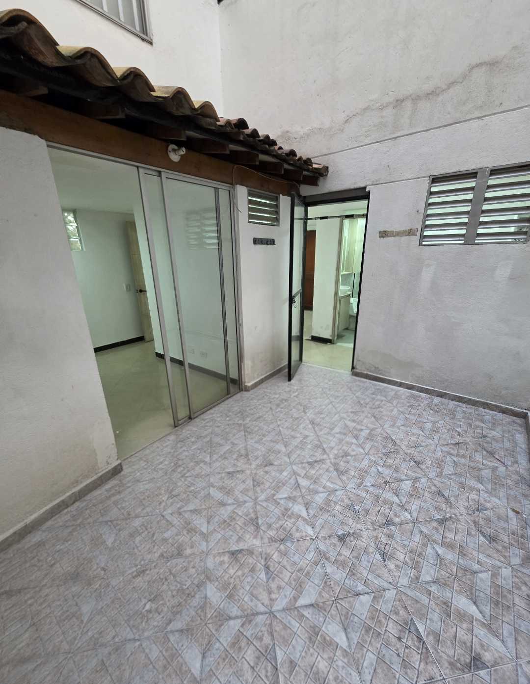 Arriendo apartamento castellana
