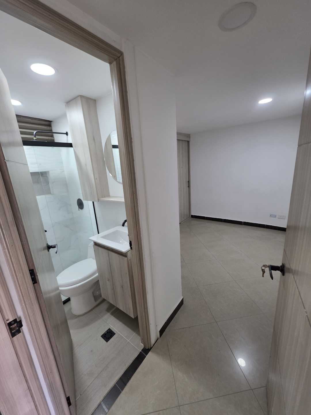Arriendo apartamento castellana