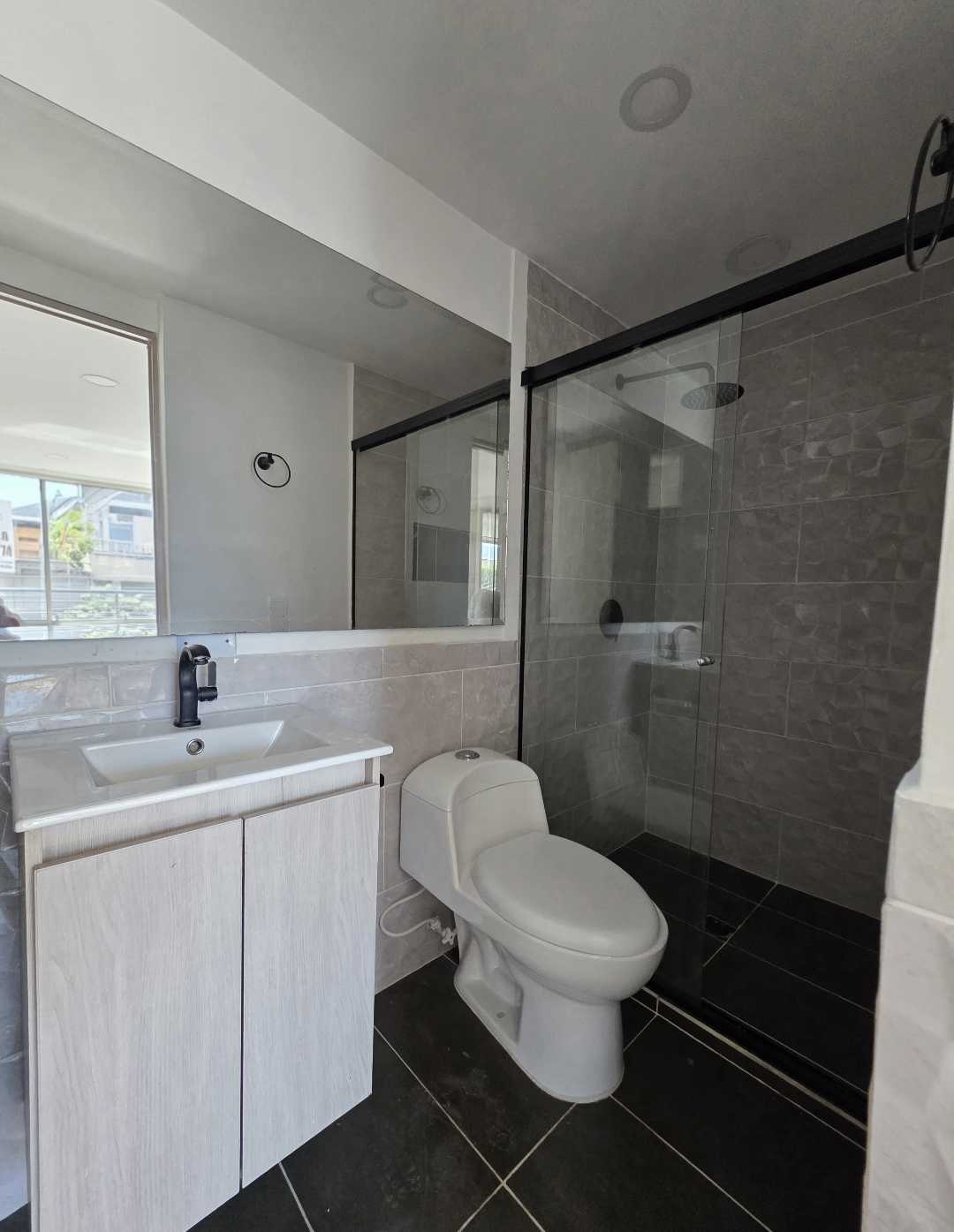 Arriendo apartamento castellana