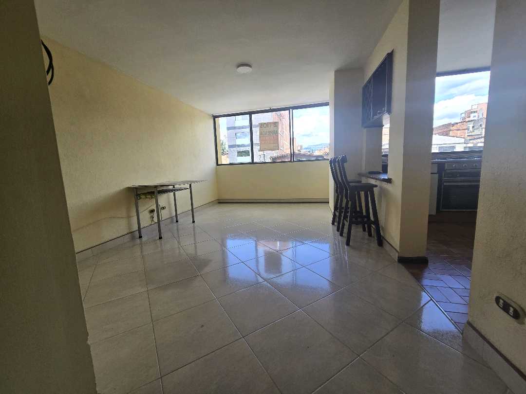 Arriendo apartamento colores