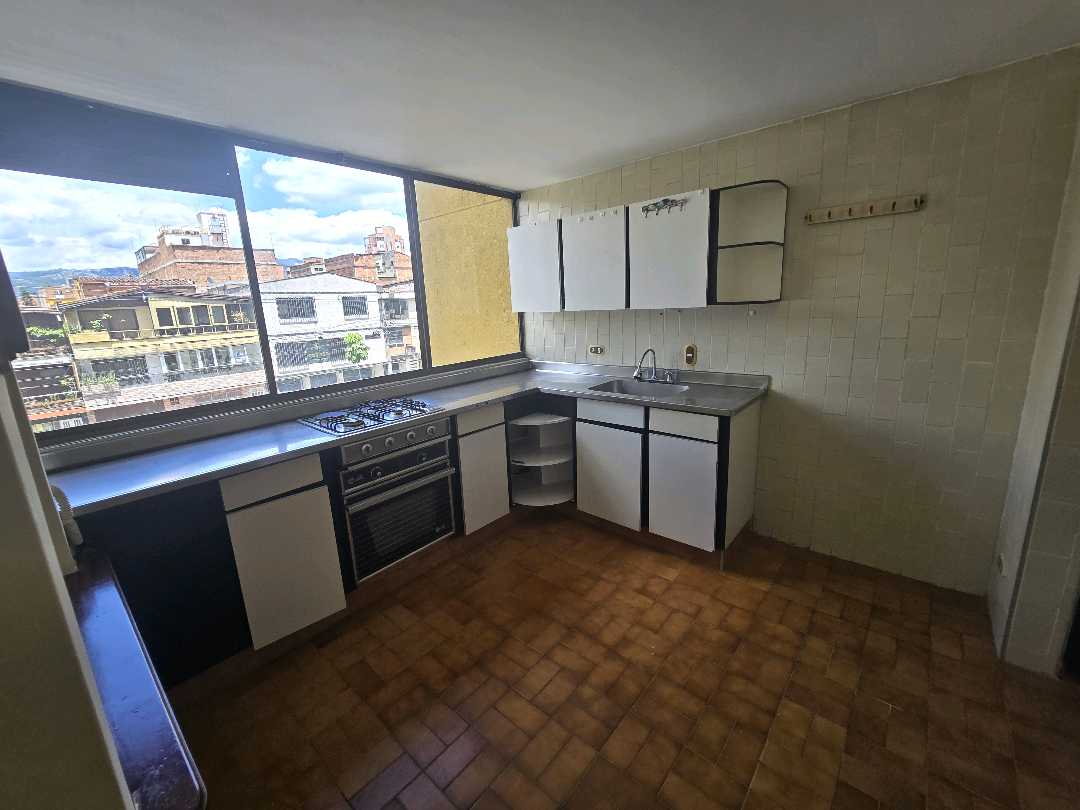 Arriendo apartamento colores
