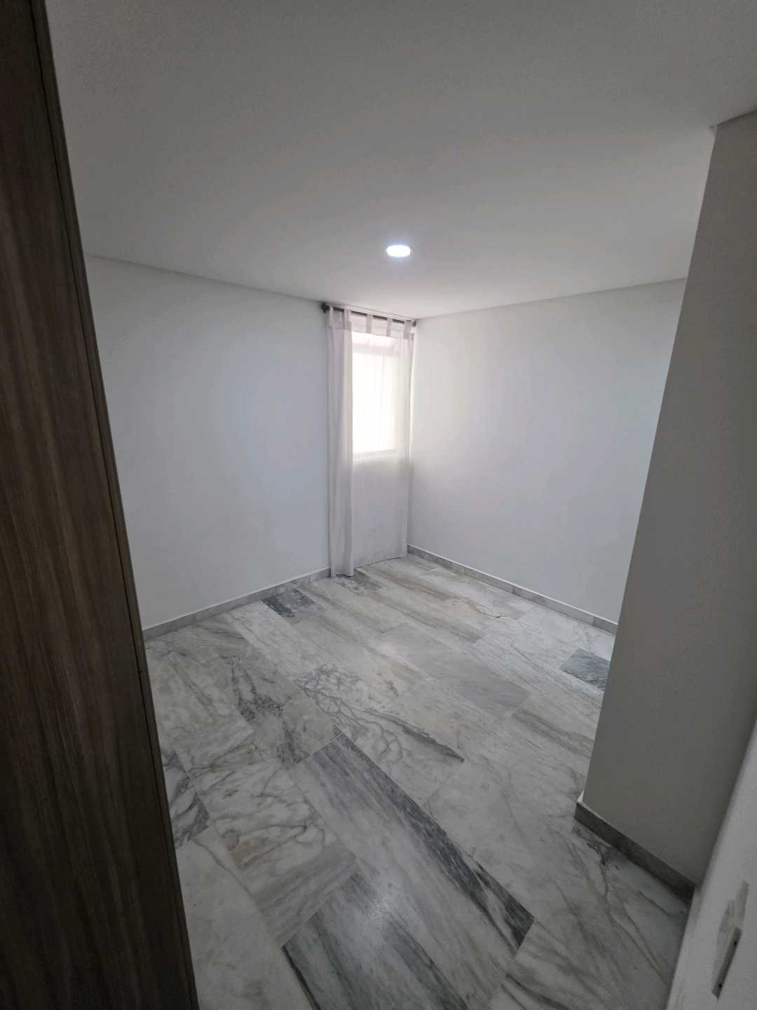 Arriendo apartamento conquistadores