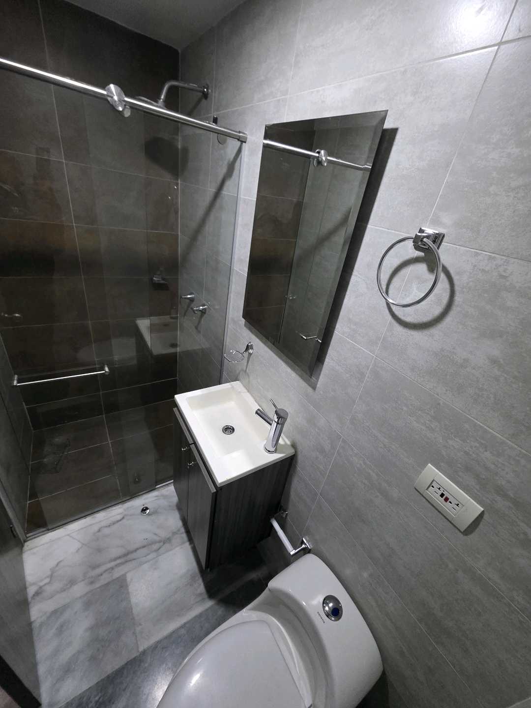 Arriendo apartamento conquistadores