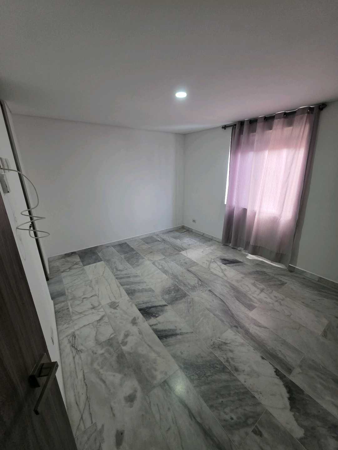 Arriendo apartamento conquistadores