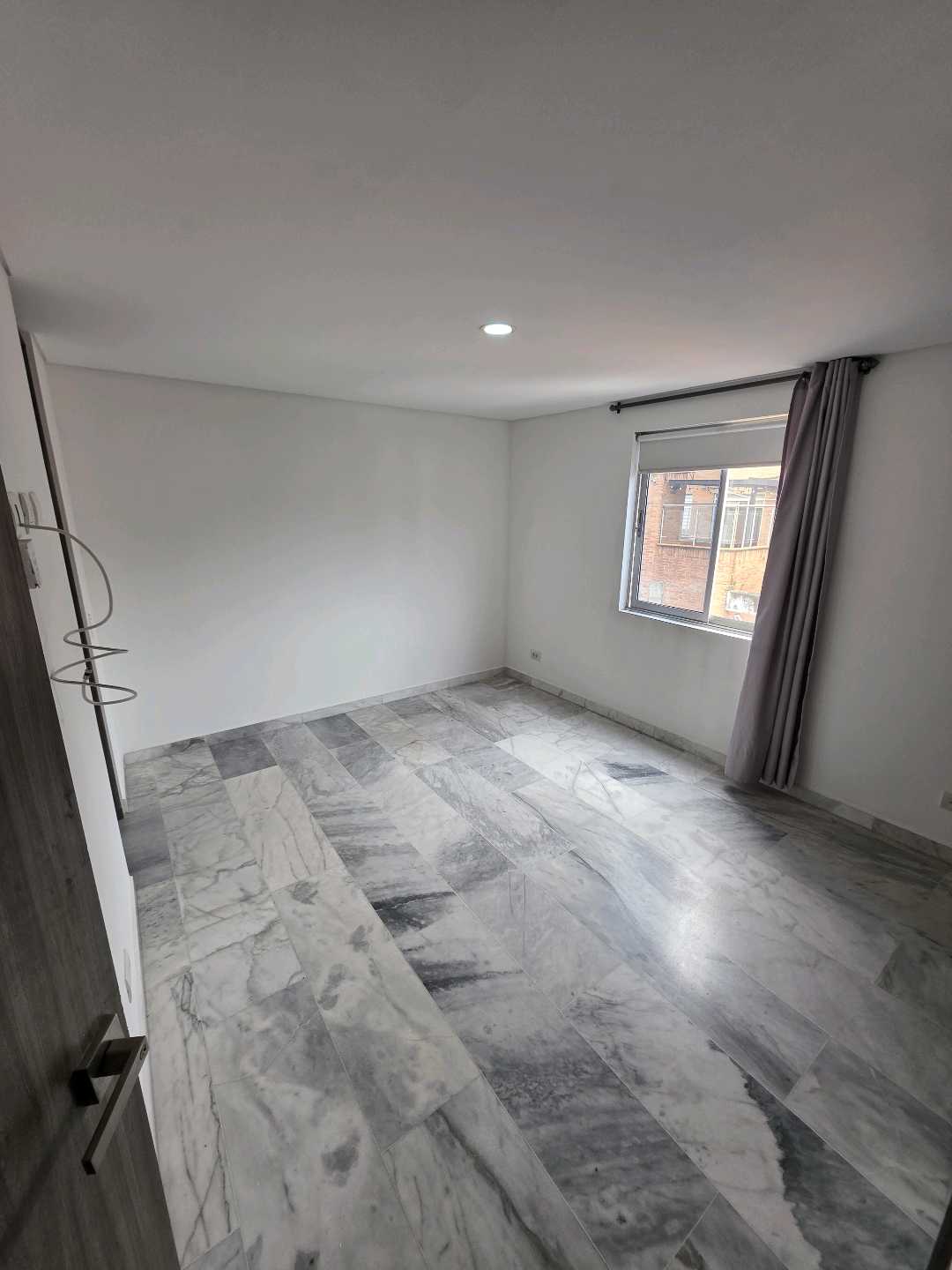 Arriendo apartamento conquistadores