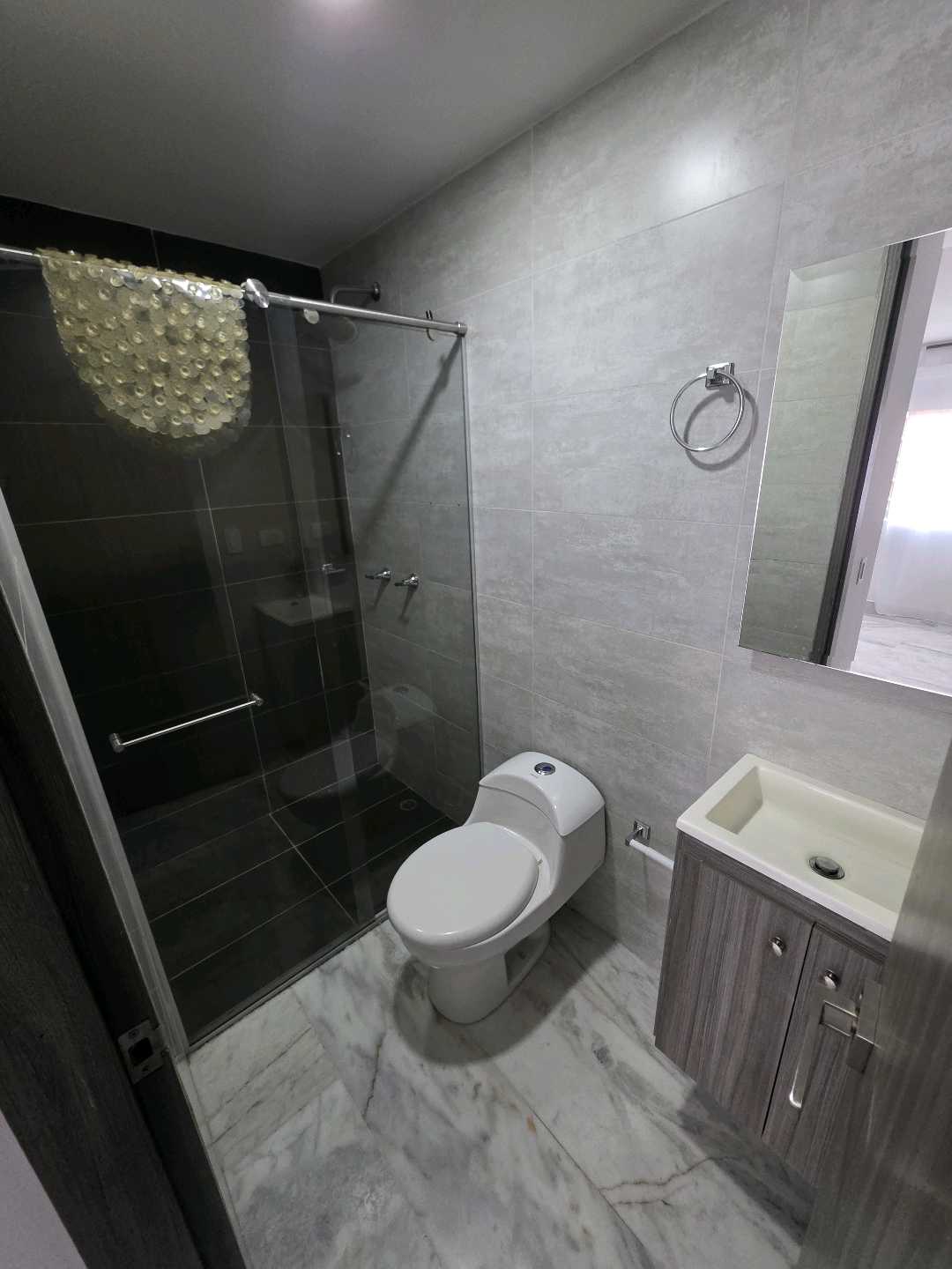 Arriendo apartamento conquistadores