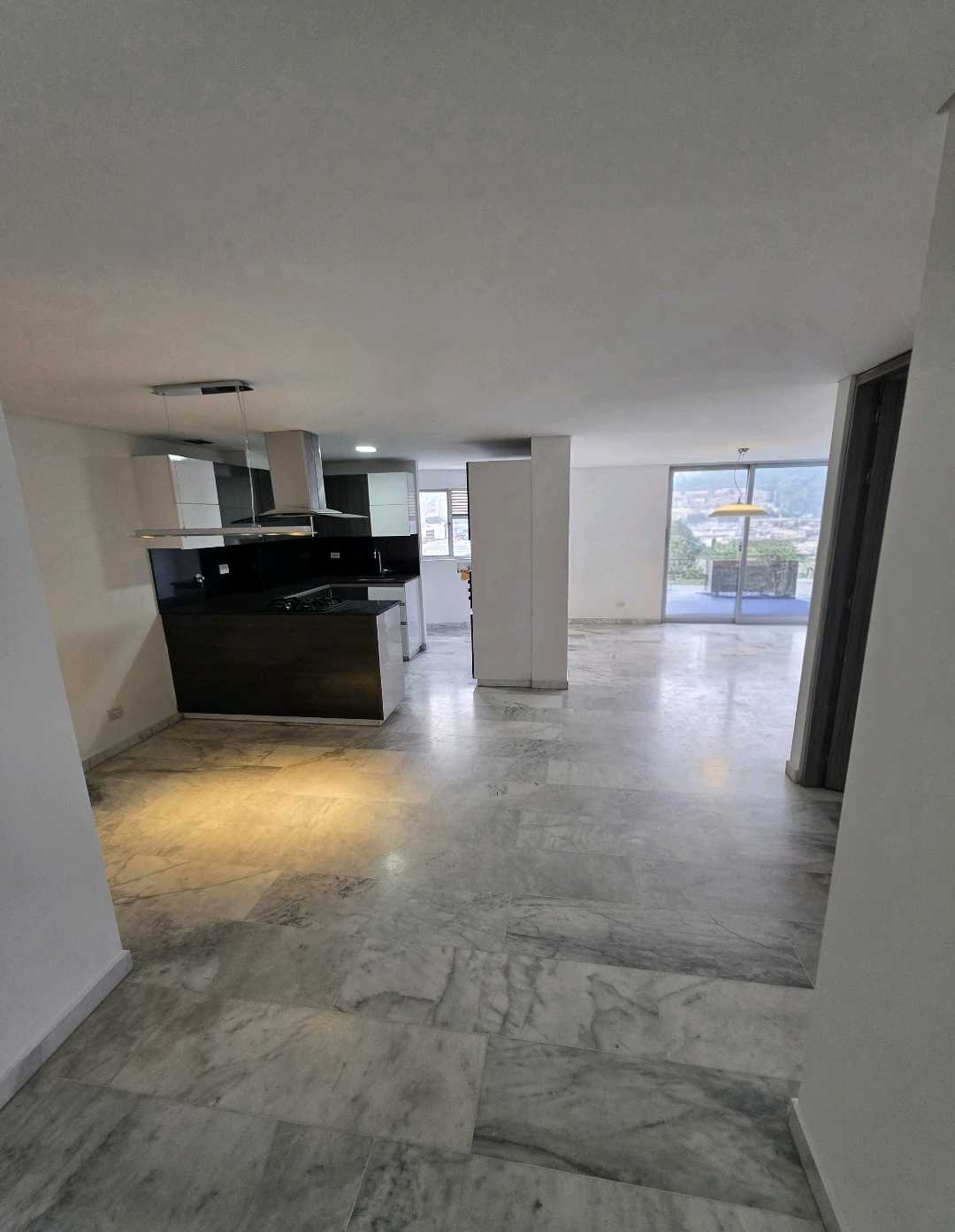 Arriendo apartamento conquistadores