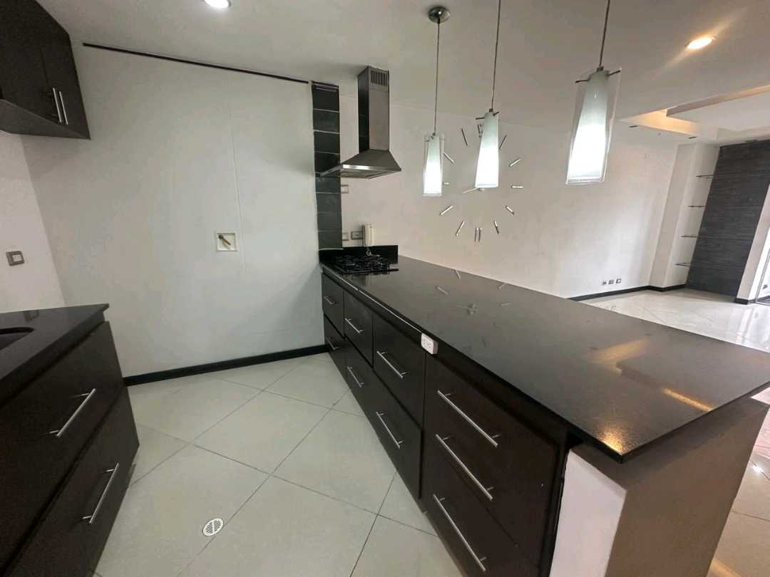 Arriendo apartamento duplex laureles