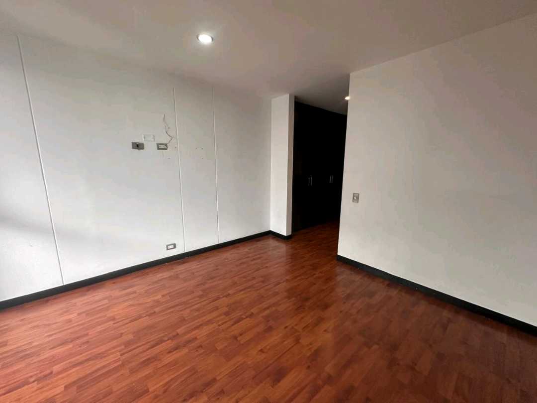 Arriendo apartamento duplex laureles