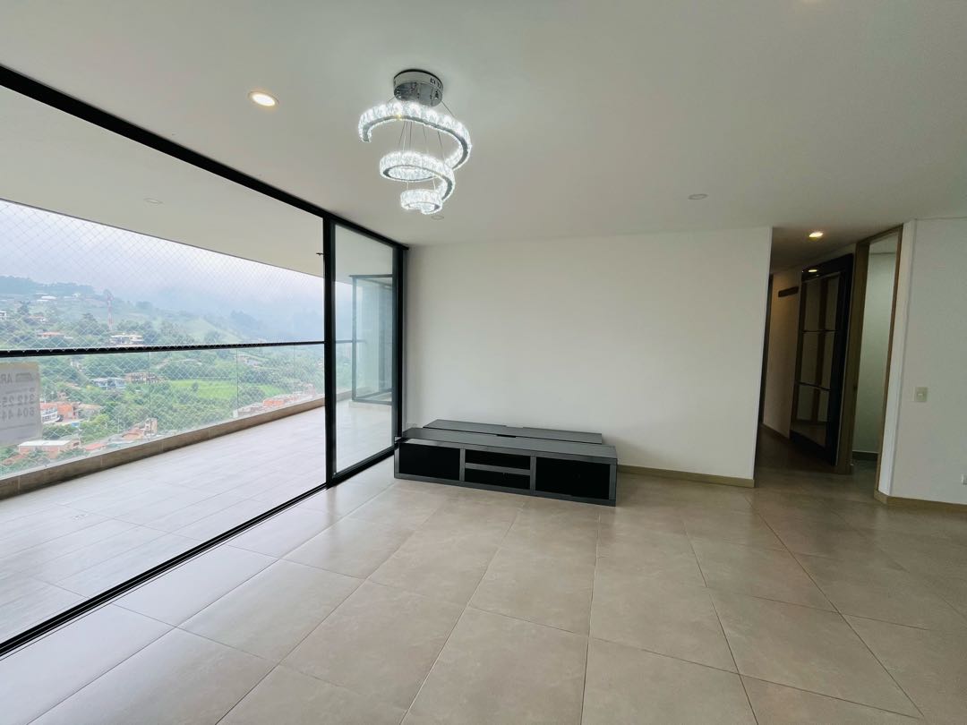 ARRIENDO APARTAMENTO EN ENVIGADO SECTOR LOMA DE LAS BRUJAS