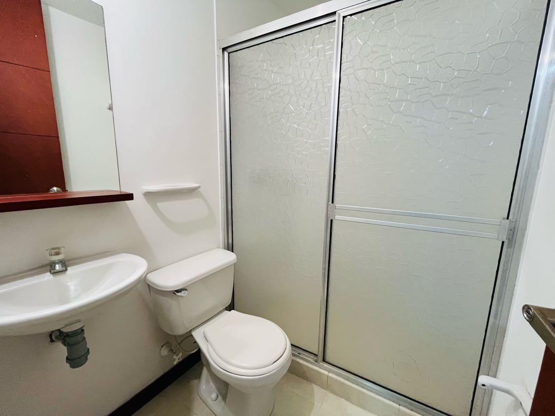 ARRIENDO APARTAMENTO EN ENVIGADO SECTOR BENEDICTINOS.