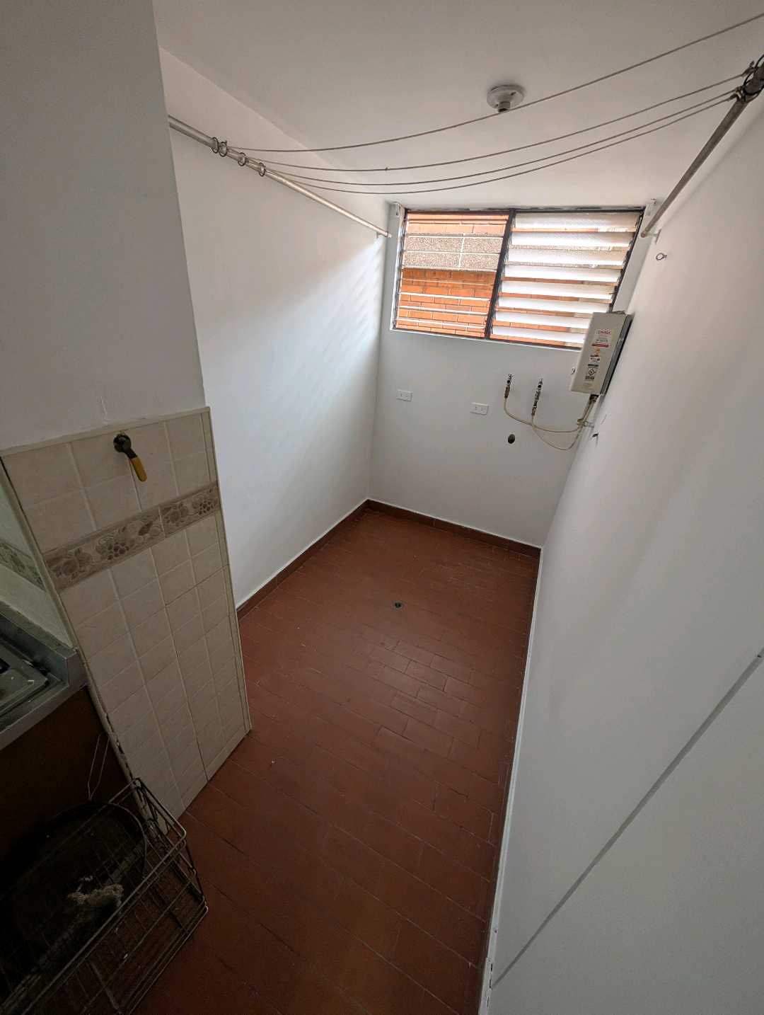 Arriendo apartamento en la avenida Nutibara