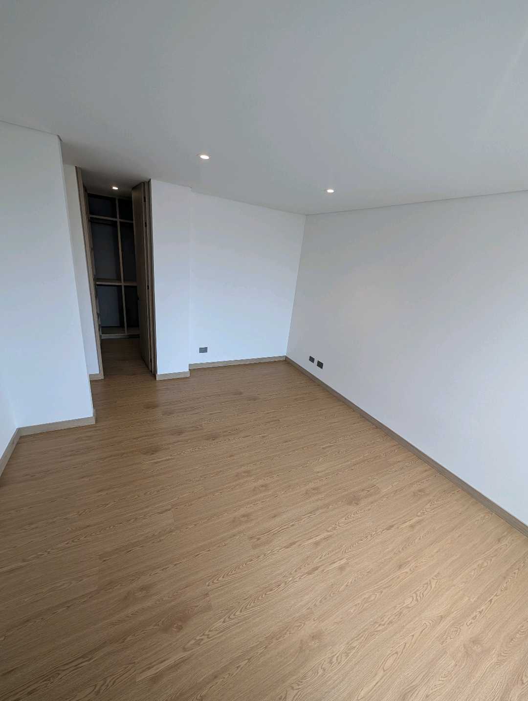 Arriendo apartamento en la castellana