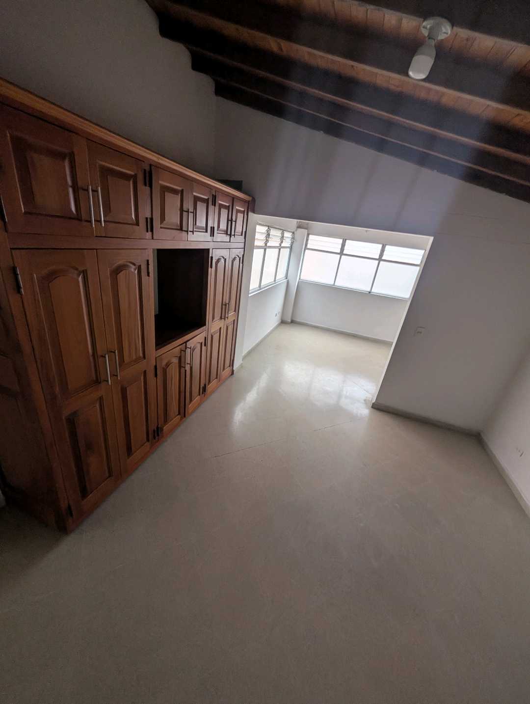 Arriendo apartamento en la floresta