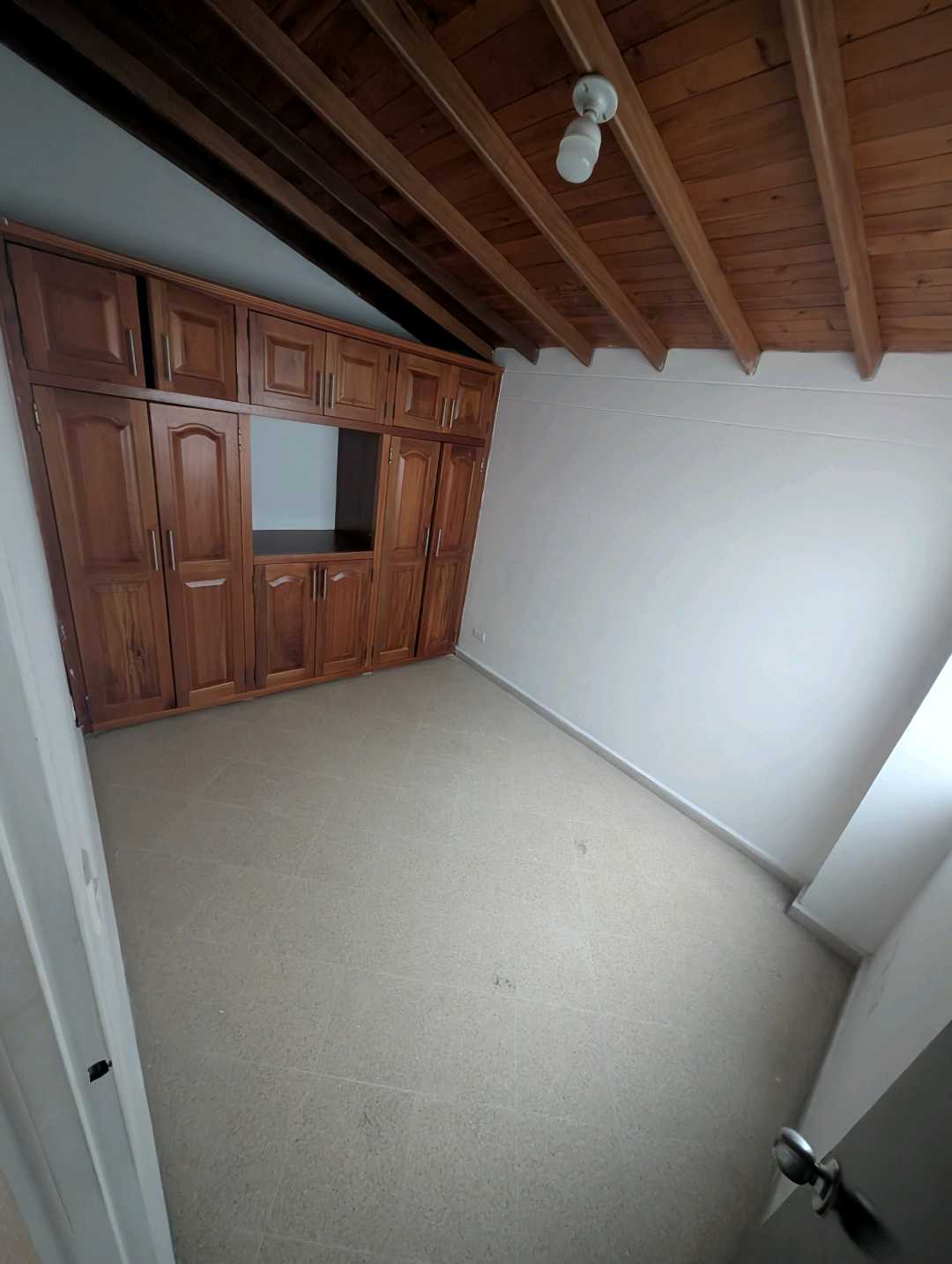 Arriendo apartamento en la floresta