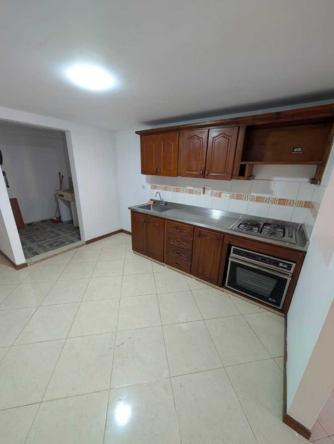 Arriendo apartamento en la floresta