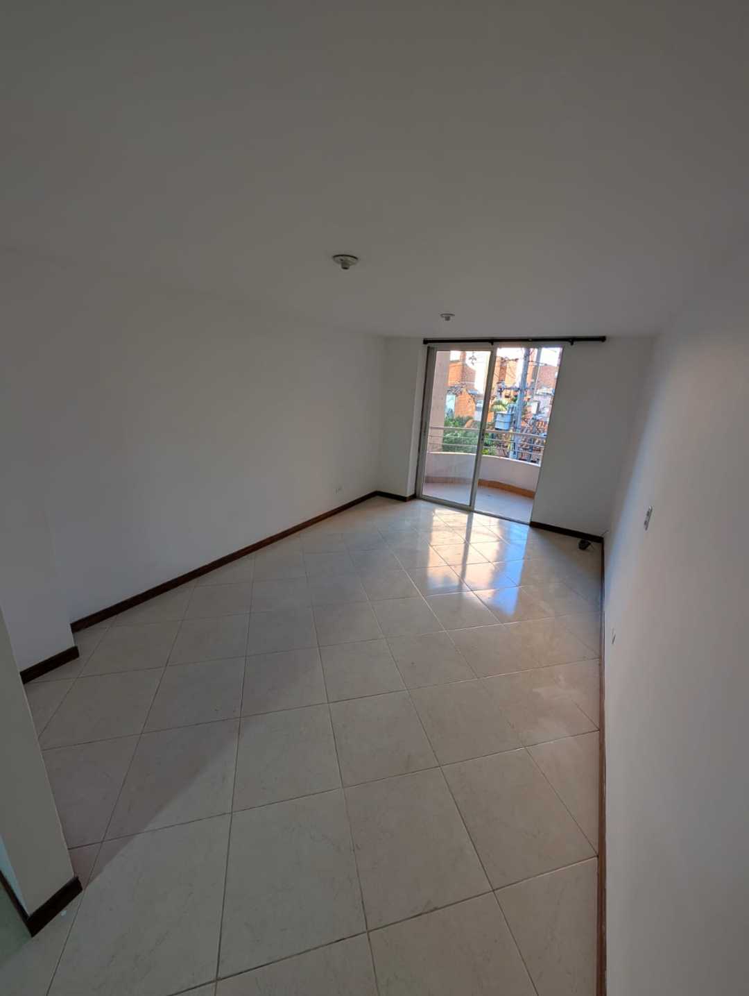 Arriendo apartamento en la floresta