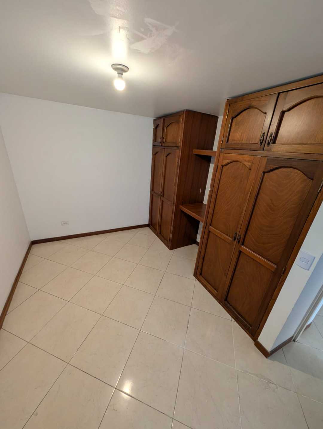 Arriendo apartamento en la floresta