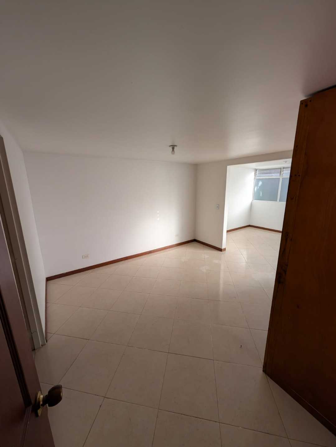 Arriendo apartamento en la floresta