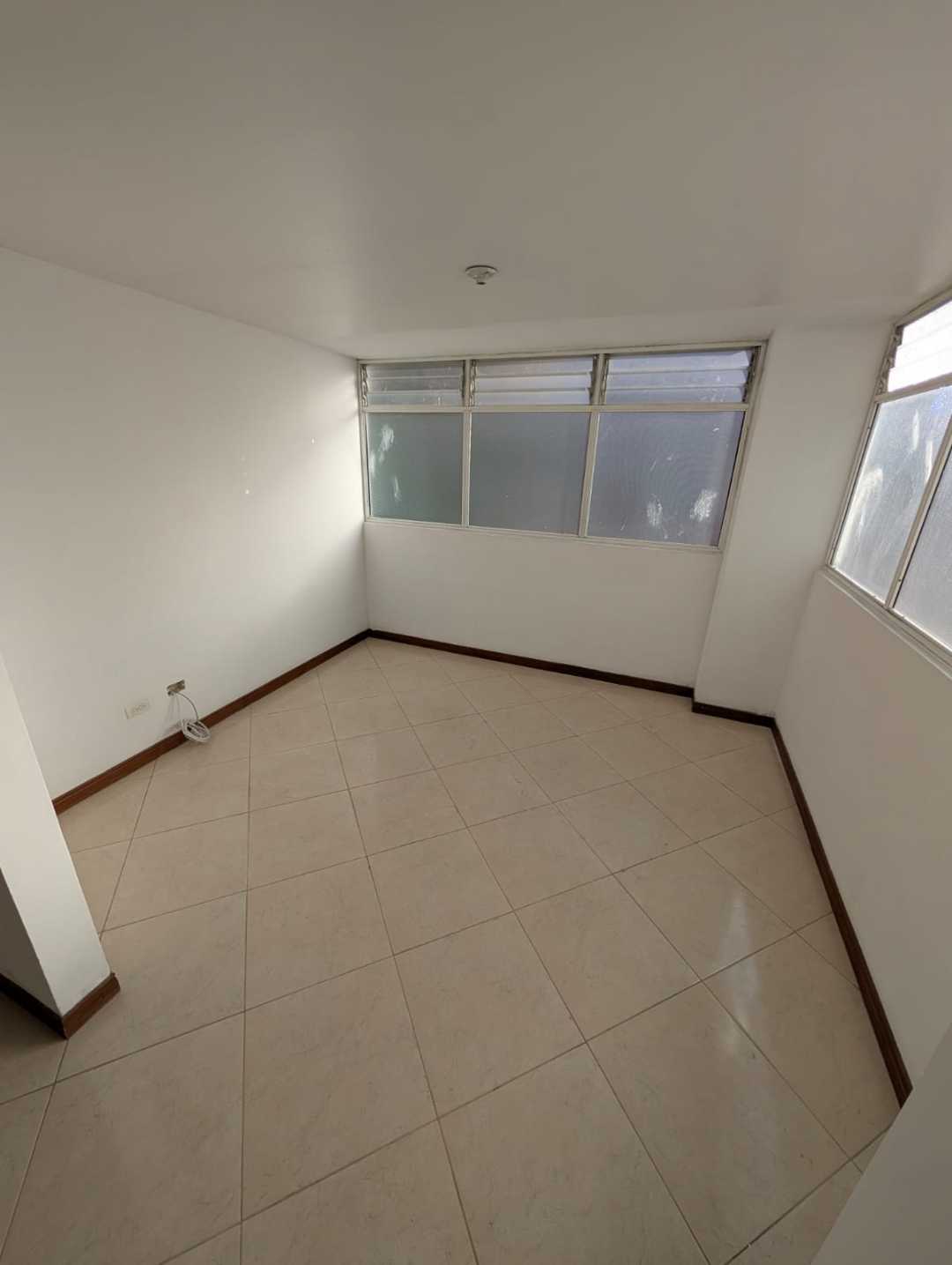 Arriendo apartamento en la floresta