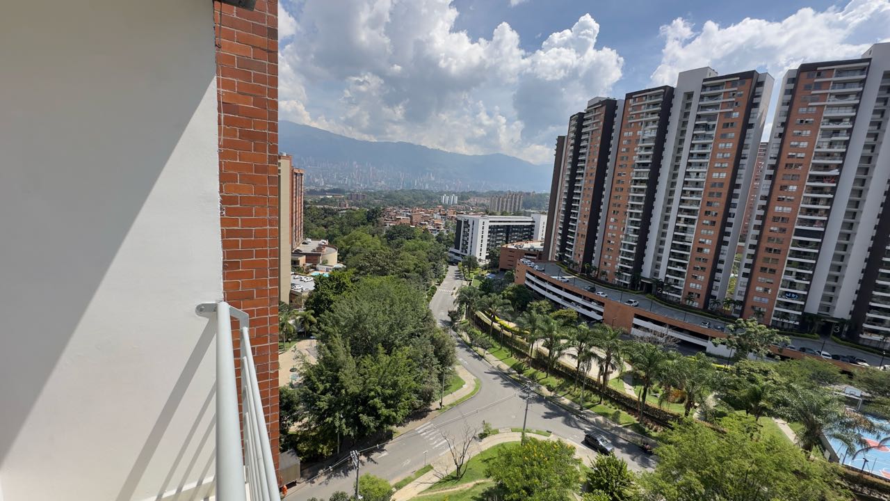 Arriendo apartamento en la loma de los Bernal