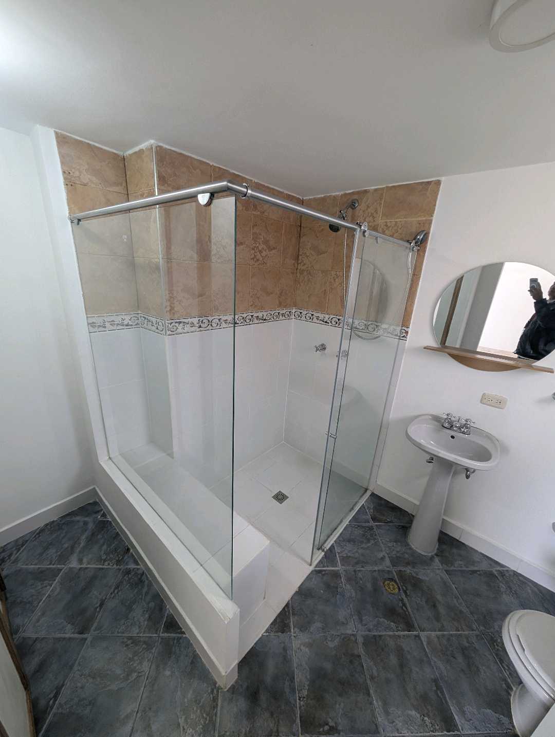 Arriendo apartamento en la loma de los bernal