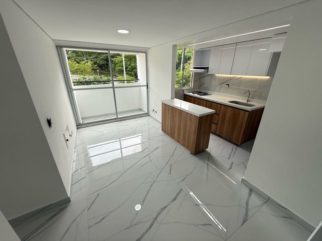 ARRIENDO APARTAMENTO EN LA LOMA DE LOS BERNAL