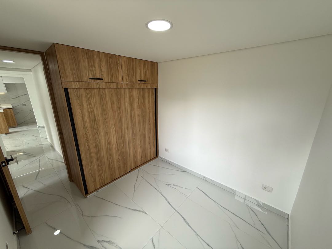 ARRIENDO APARTAMENTO EN LA LOMA DE LOS BERNAL